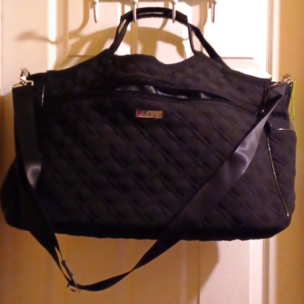 NWT VERA BRADLEY ALL BLACK CARRYALL TRAVEL BAG WITH STRAP AND HANDLES